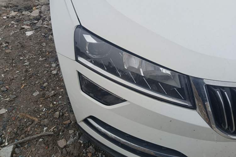 Used Skoda Karoq 2020 TSI280 Luxury Smart Edition China VI Standard Right Front Headlight
