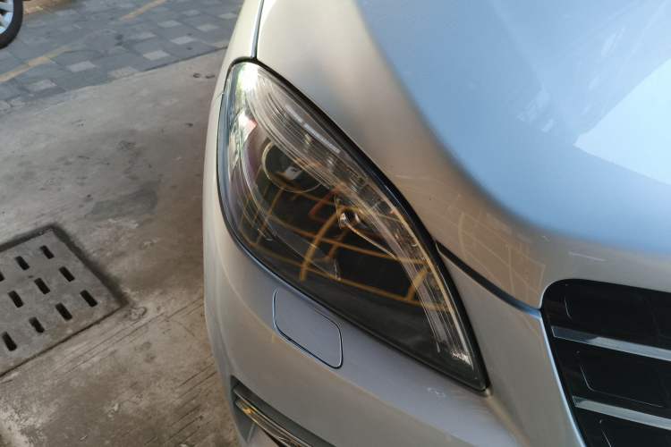 Used Mercedes-Benz M-Class 2012 ML 300
