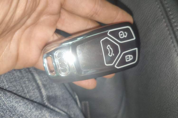 Used Audi A4L 2019 40 TFSI Fashion Edition China VI Emission Standard
