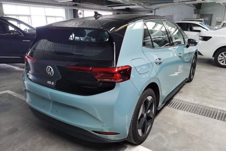 Used Volkswagen ID.3 2025 Revised Version Smart Edition Ultimate Intelligence Version Rear Right 45 Deg