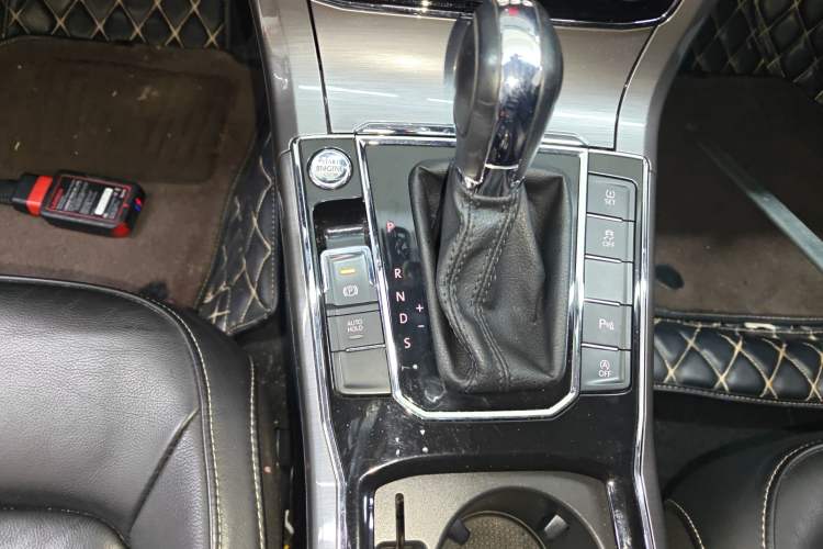 Used Volkswagen Passat 2017 330TSI DSG Luxury Edition
