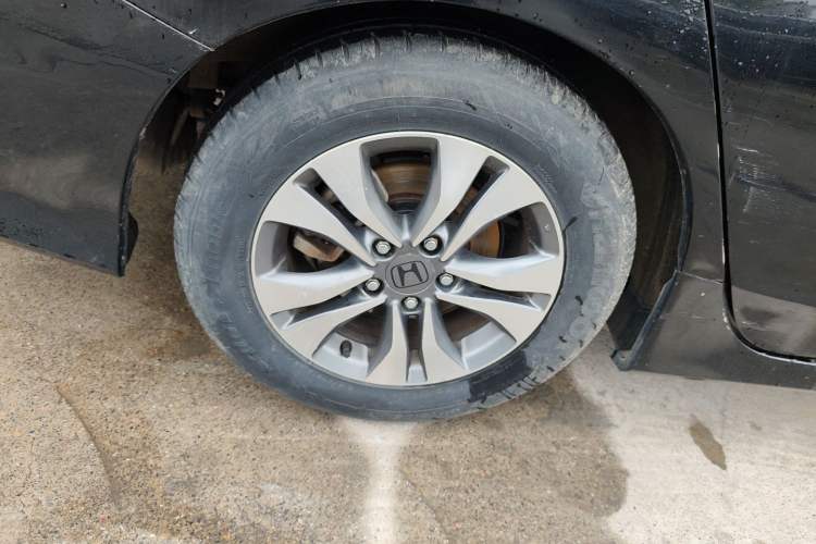 Used Honda Accord 2014 2.0L LX Comfort Edition Right Rear Wheel Hub