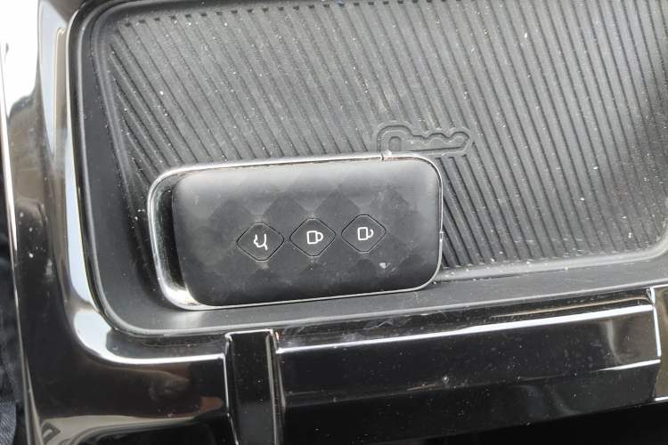 Used Wuling Xingguang 2023 150 Advanced Edition
