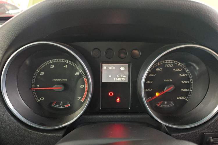 Used BAIC Off-Road BJ40 2016 40L 2.0T Manual Two-Wheel Drive Luxury Edition
