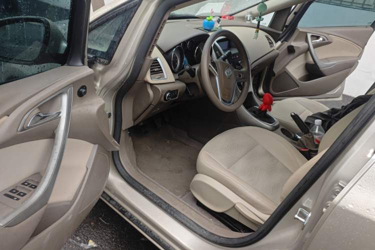 Used Buick GT 2013 GT 1.6L Manual Entry-Level Model