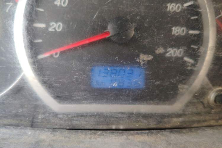 Used Wuling Hongguang 2010 1.4L Standard Version Odometer Close Up