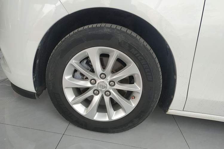 Used Buick GL8 2018 ES 28T Comfort Model China VI Standard