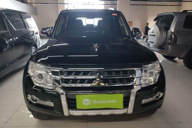 Used Mitsubishi Pajero 2018 3.0L Automatic Luxury Edition