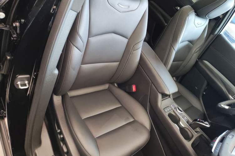 Used Cadillac XT4 2021 28T Two-Wheel Drive Leading Version