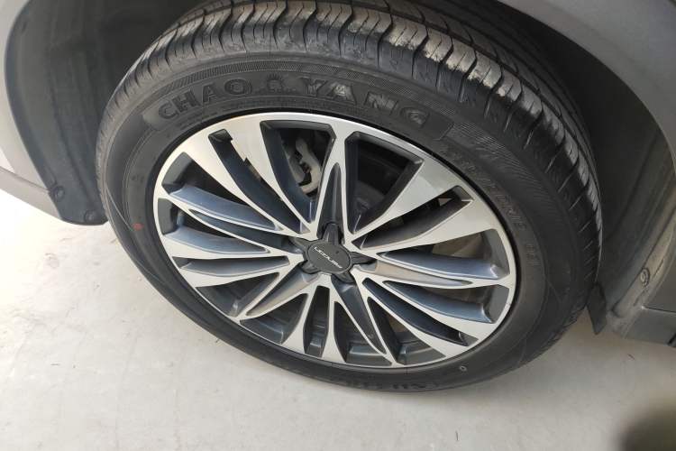 Used Dongfeng Fengon 580 2022 1.5T Automatic Luxury Edition