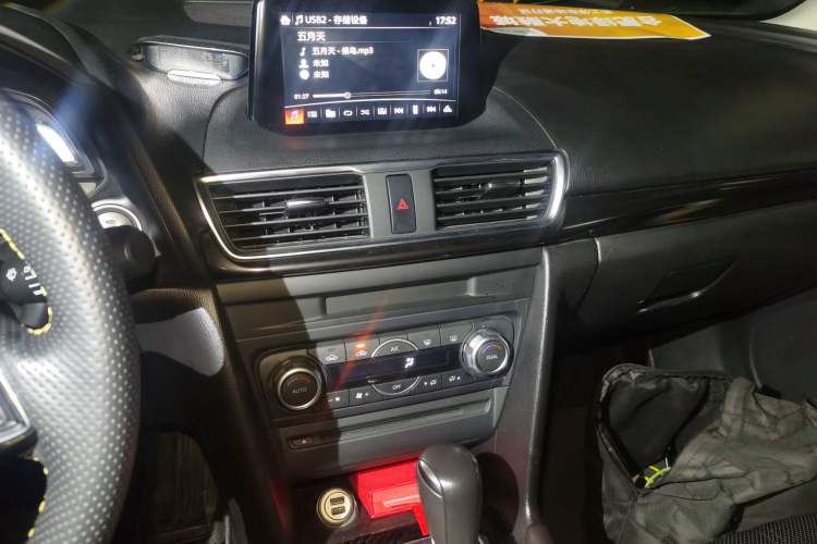 Used Mazda Mazda 3 Axela 2017 Sedan 2.0L Automatic Prestige Model China V Standard
