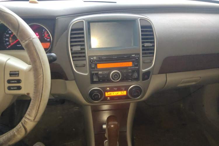 Used Nissan Sylphy 2009 2.0XL CVT Luxury Edition Audio And AC Panel