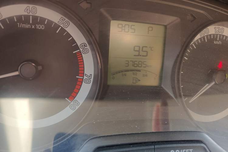 Used Skoda Fabia 2017 1.4L Automatic Car Enjoy Edition Odometer Close Up