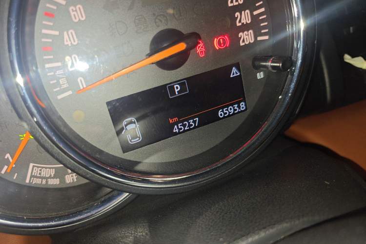 Used MINI 2018 1.5T COOPER Artist Five-Door Edition Odometer Close Up