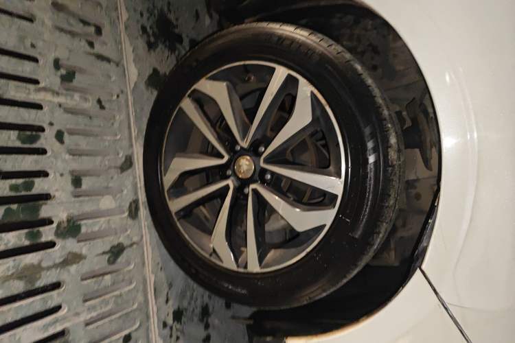 Used Venucia T90 2017 2.0L CVT Smart Edition
