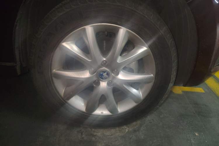 Used Venucia T70 2015 2.0L CVT Smart Edition