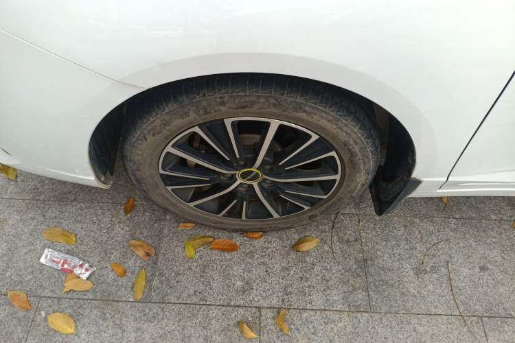 Used Roewe i5 2021 1.5L Manual Platinum Edition Left Front Wheel Hub