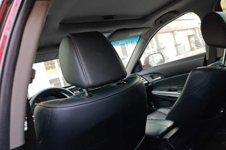 Used Honda Crosstour 2012 2.4L Luxury Edition