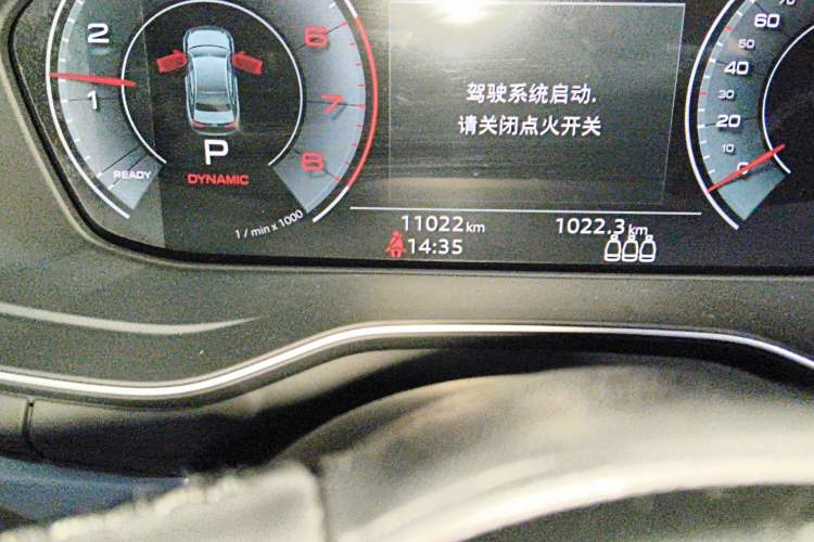 Used Audi A4L 2022 40 TFSI Fashion Dynamic Model Odometer Close Up