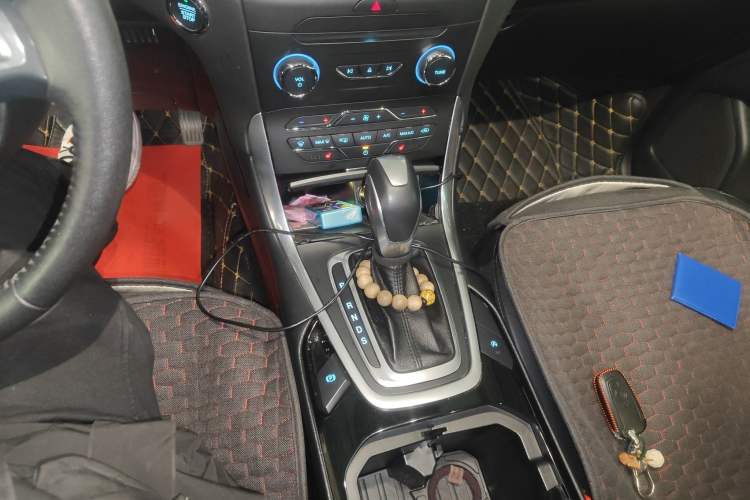 Used Ford Edge 2018 EcoBoost 245 Two-Wheel-Drive Titanium 7-Seater China V Standard
