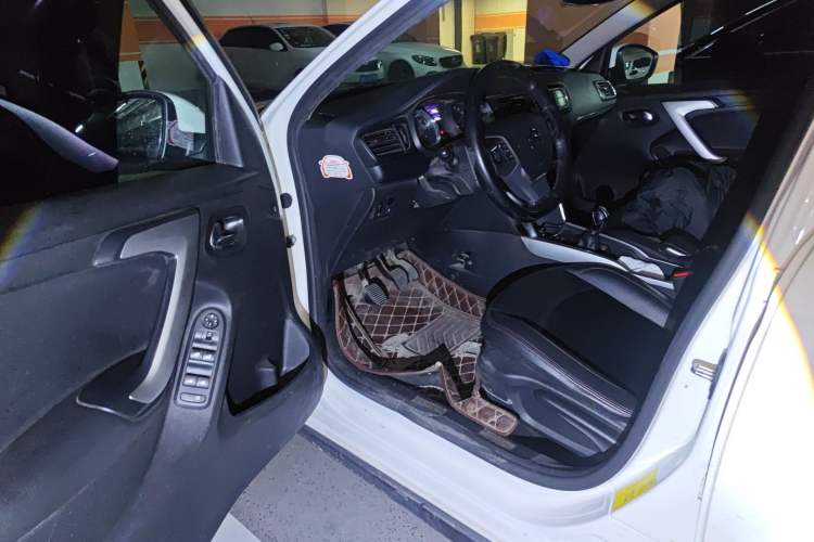 Used Citroen C3-XR 2015 1.6L Manual Pioneer Model