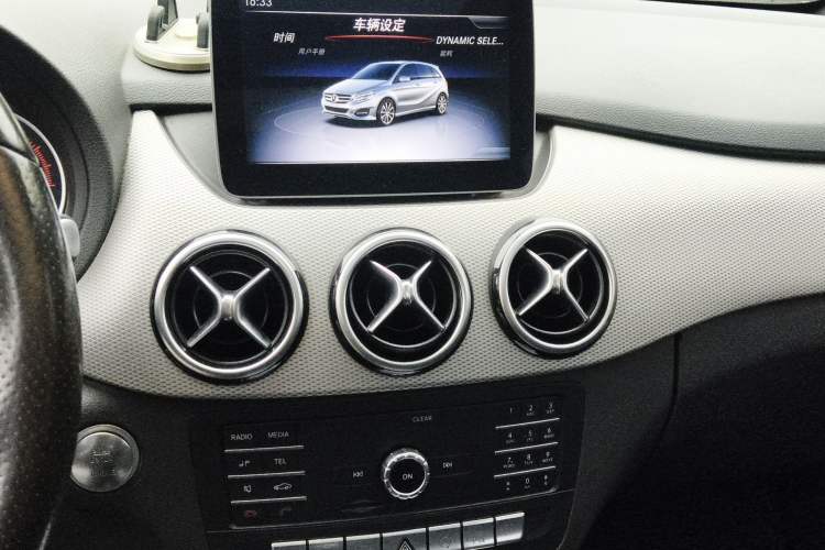 Used Mercedes-Benz B-Class 2018 B 200 Sport Edition Audio And AC Panel