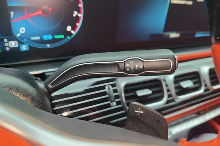 Used Mercedes-Benz GLS 2022 GLS 450 4MATIC Stylish Model Gear Lever