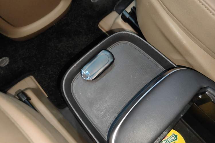 Used Buick GL8 2021 ES Land Cruiser 653T Luxury Edition