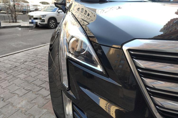 Used Cadillac XT5 2018 28E Four-Wheel Drive Tech Version
