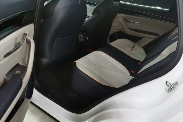 Used BYD Song PLUS New Energy 2023 Champion Edition DM-i 110KM Flagship PLUS Left Rear Seat