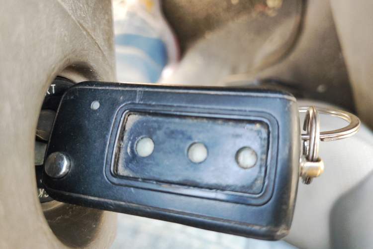 Used Chevrolet Sail 2011 Sedan 1.4L Manual Happiness Edition
