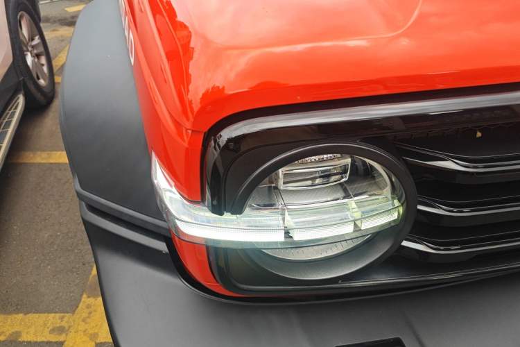 Used Tank 300 2021 Off-Road Edition 2.0T Challenger Right Front Headlight