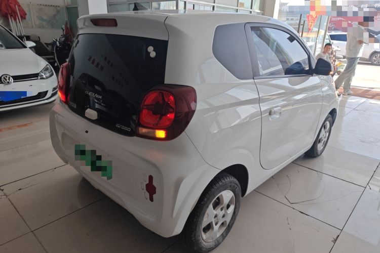 Used Roewe Clever 2021 302 km New Four-Seater Super-Efficient Version Rear Right 45 Deg