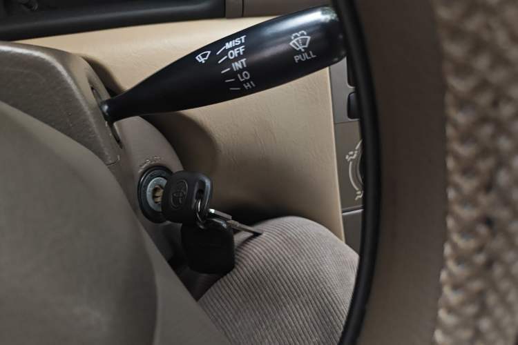 Used Toyota Corolla EX 2011 1.6L Automatic Classic Edition Vehicle Key