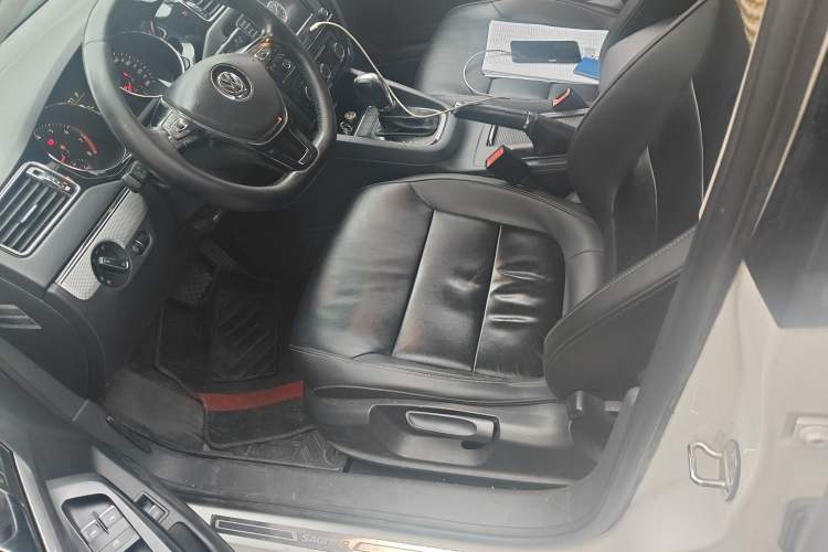 Used Volkswagen Sagitar 2017 230TSI Automatic Comfort Version Driver Seat