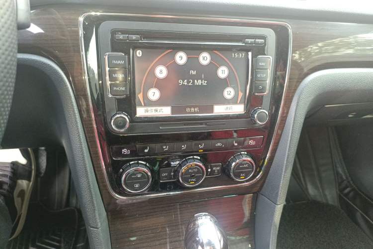 Used Volkswagen Passat 2014 1.8TSI DSG Prestige Navigation Edition
