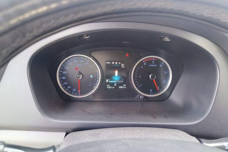 Used Foton Toano 2023 2.0T Automatic Jixiang Multi-Function Long-Wheelbase Mid-Height Rear Single Tire – Available in 6/7/9-Seater Configurations Instrument Cluster