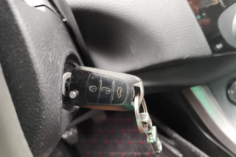 Used Haima S5 2015 1.6L Manual Luxury Model with Sunroof
