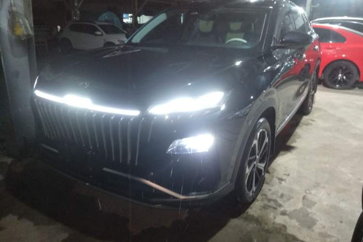 Used Dongfeng Aeolus Huge 2022 Mach Dual-Motor 1.5T MHD Dare-to-Dream Edition