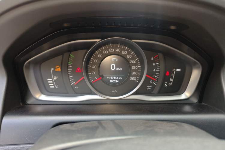 Used Volvo XC60 2016 T5 Smart Drive Edition
