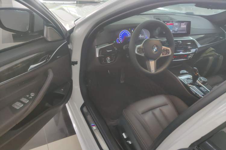 Used BMW 5 Series 2019 525Li M Sport Package
