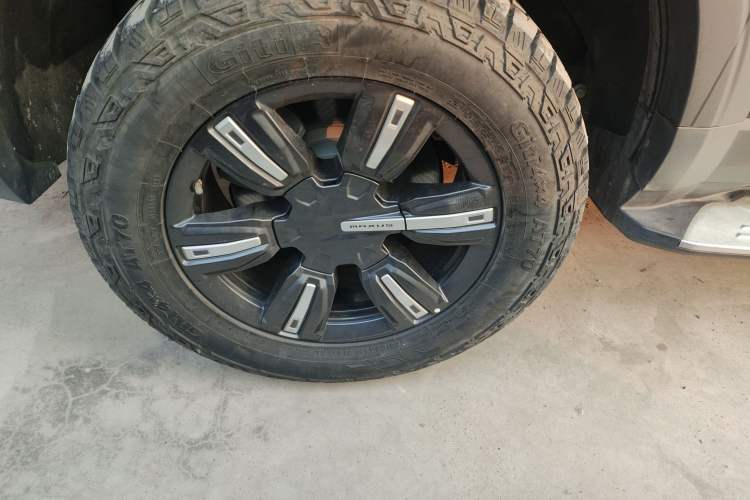 Used SAIC MAXUS Territory 2023 2.0T Cross-Country Luxury Edition 6 Seats
