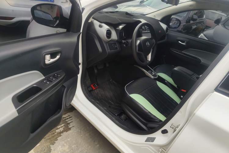 Used CHANGAN OSHAN Benni E-Star 2021 National Edition XinYi Edition Lithium Iron Phosphate (31.86 kWh)
