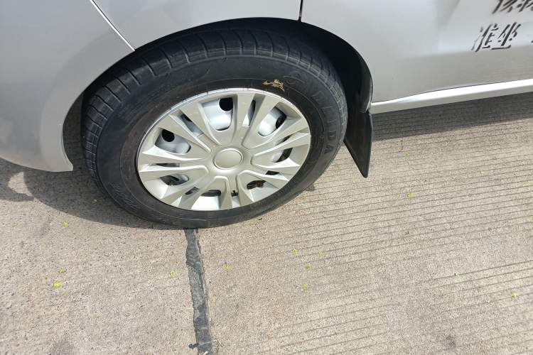 Used Jinbei Hiace X30 2021 1.5L Wealthy Van China VI Standard SWC15M Exterior 4