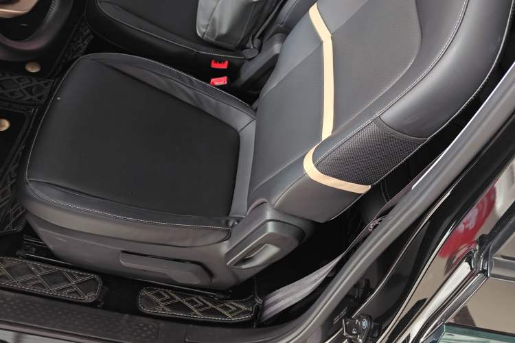 Used Baojun KiWi EV 2021 Designer Lithium Iron Phosphate
