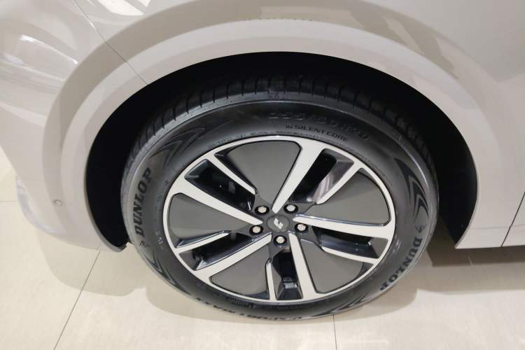 Used Li Auto L6 2025 Pro Smart Refresh Edition Left Front Wheel Hub