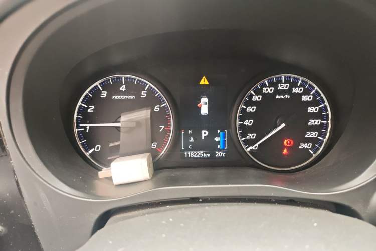 Used Mitsubishi Outlander 2019 2.0L Two-Wheel Drive Comfort Edition 5 Seats China VI Standard