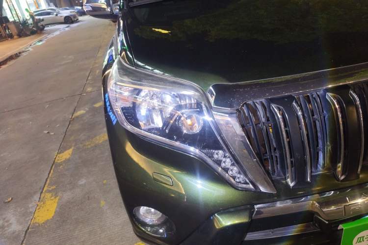 Used Toyota Prado 2014 2.7L Middle East Version Parallel Import Right Front Headlight