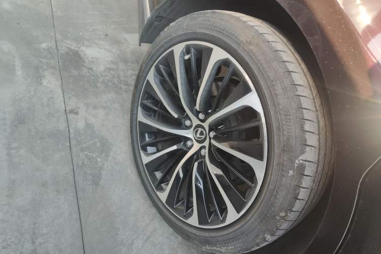 Used Lexus LS 2021 500h Luxury Edition
