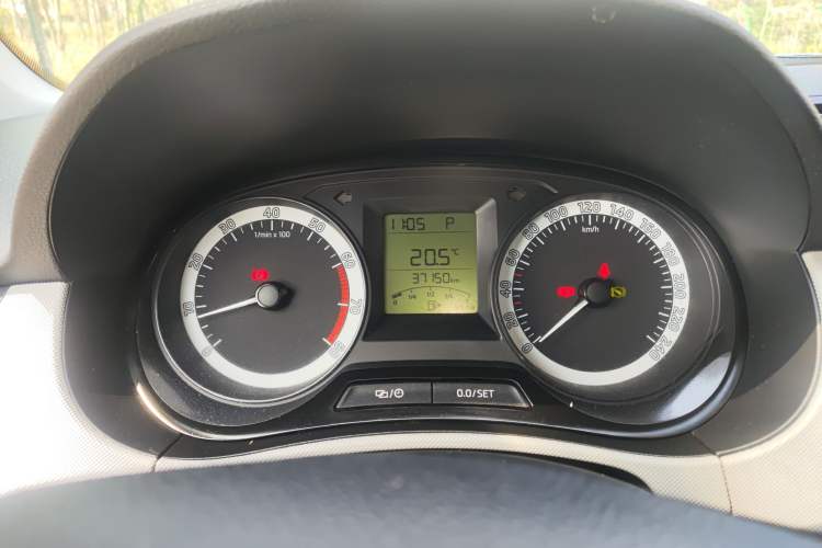 Used Skoda Fabia 2017 1.4L Automatic Car Enjoy Edition
